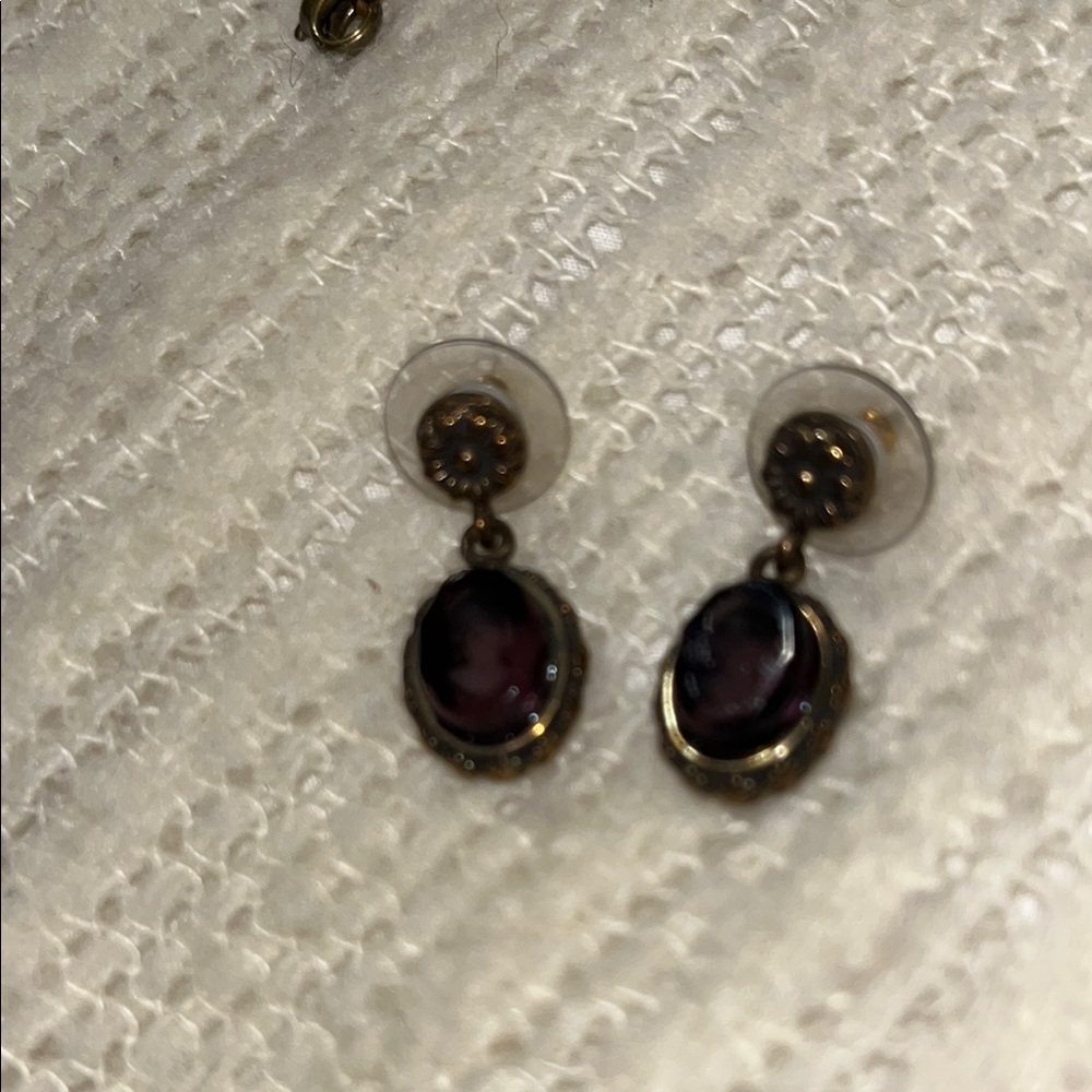 Black and Gold Dangle Earrings with Elegant Design